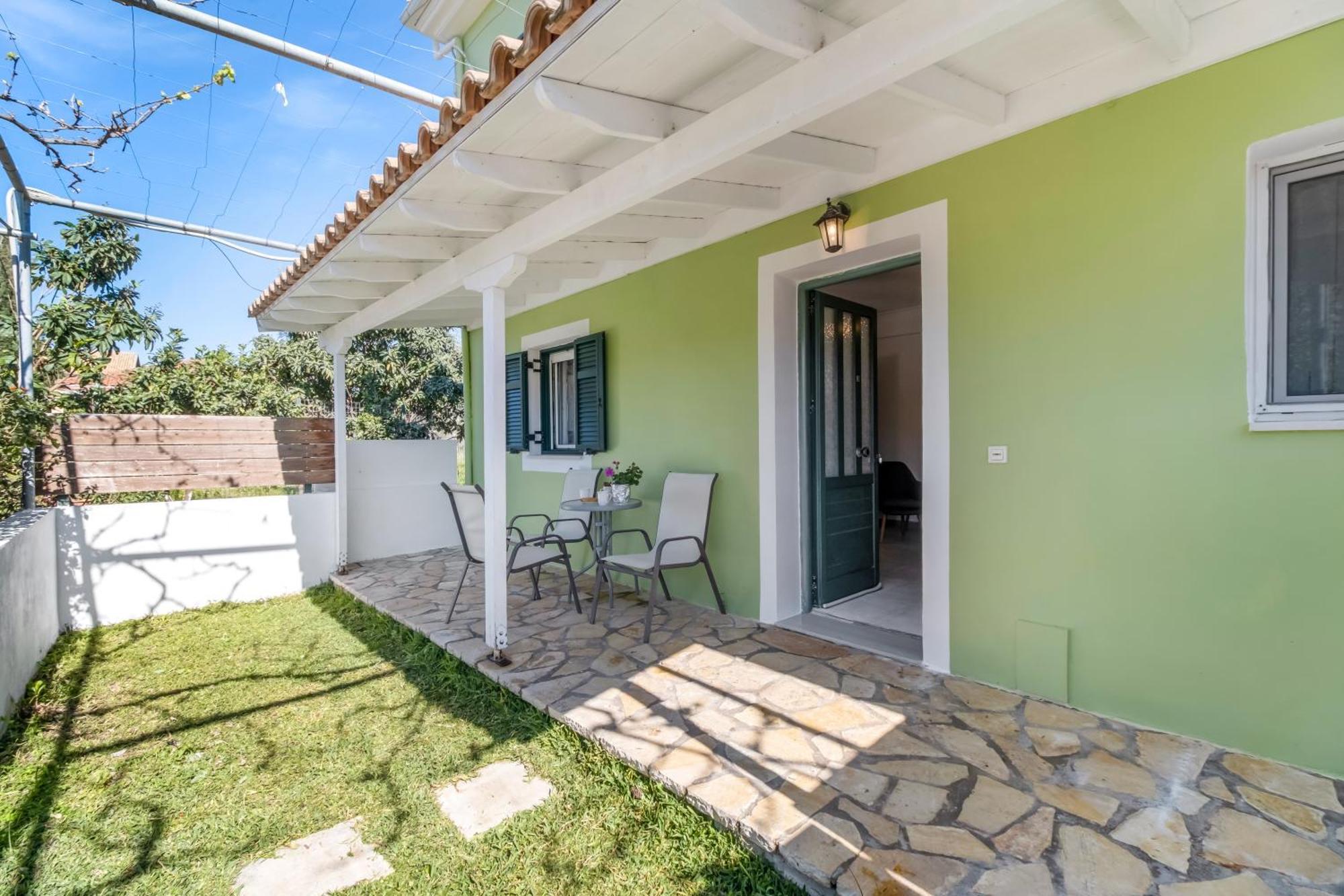 Lefkáda Dionysia Rooms מראה חיצוני תמונה