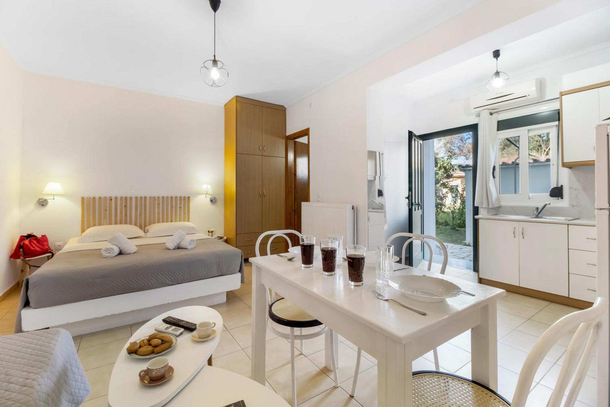 Lefkáda Dionysia Rooms מראה חיצוני תמונה